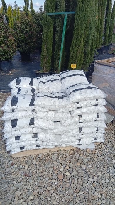 Pietre decorative pentru cascade