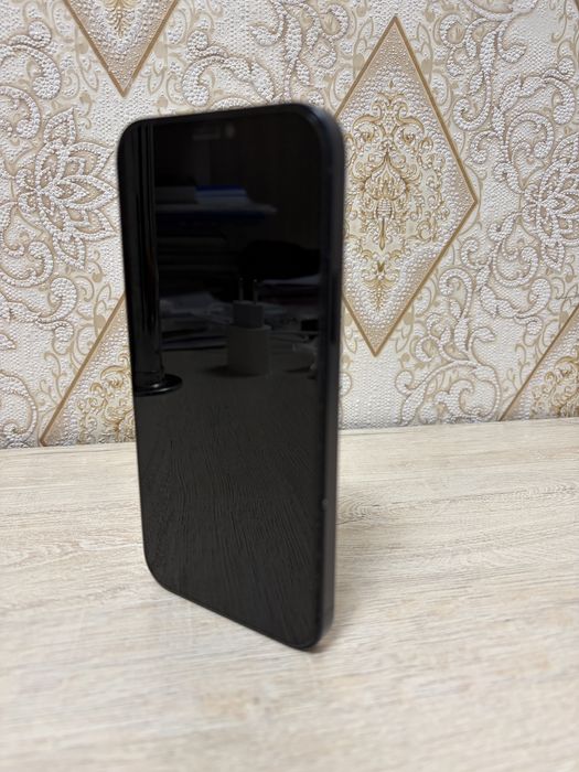 Продам IPhone 12