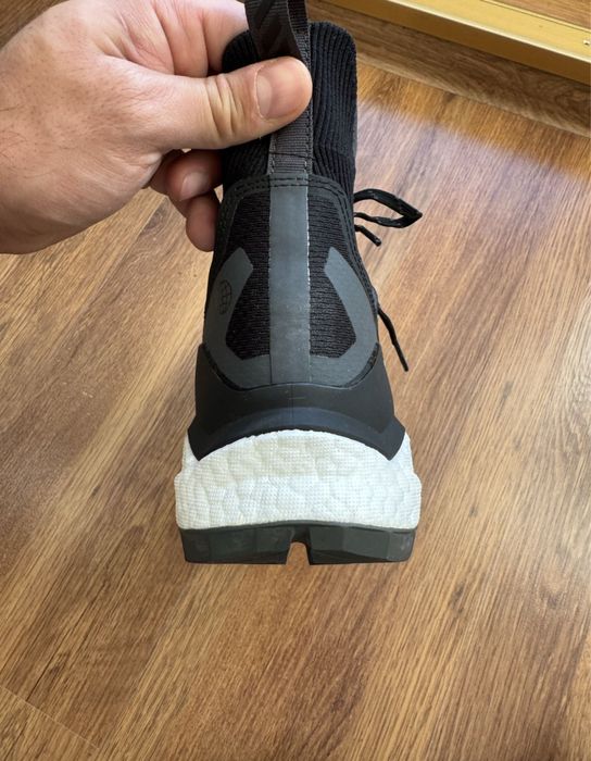 Sneakersi / ghete Adidas Terrex de dama (Nike, Puma)