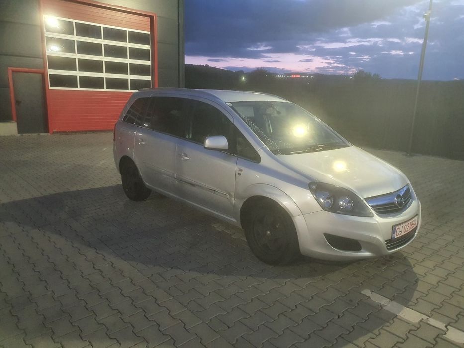 VÂND Opel zafira urgent 1.7 diesel eco flex 2010