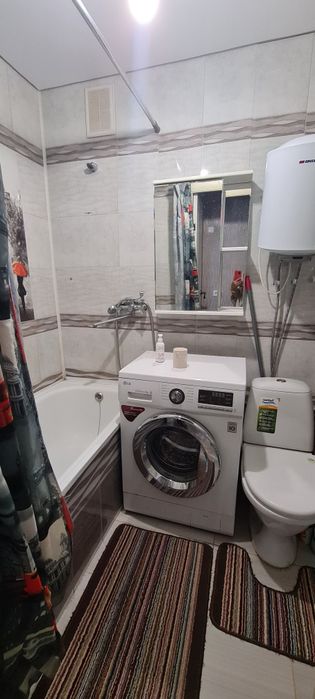 1 ком.6мкр ,2 этаж. Не угловая