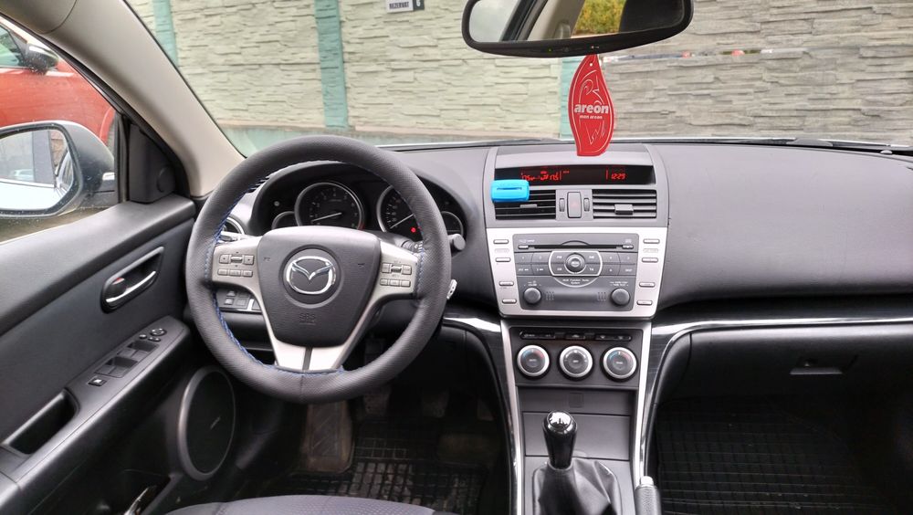 Mazda 6.2000 benzina