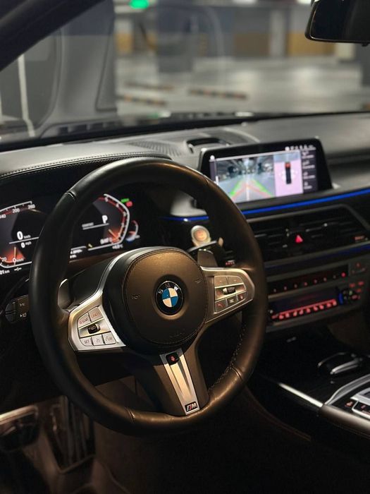 BMW 740I FULL 2019