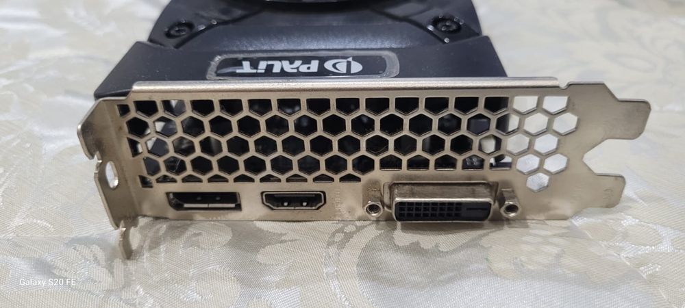 Видеокарта GEFORCE     GTX1050. б/у