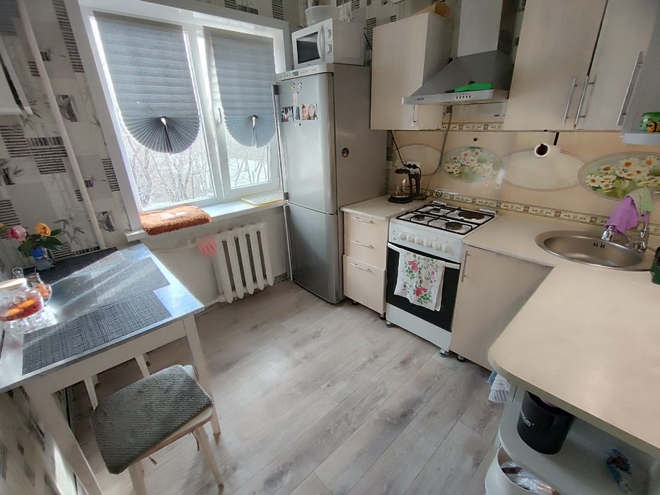 Продается 2-комн (1-48, 2 эт)