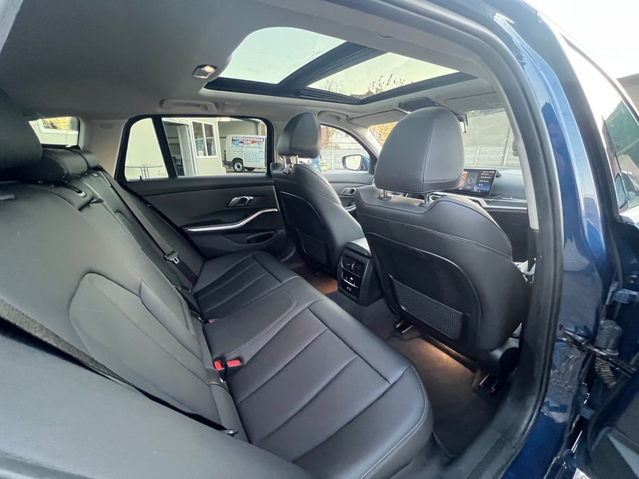 BMW Seria 3 320d Touring xDrive Aut. Luxury Line