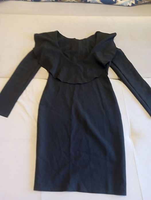 Продам женские платья