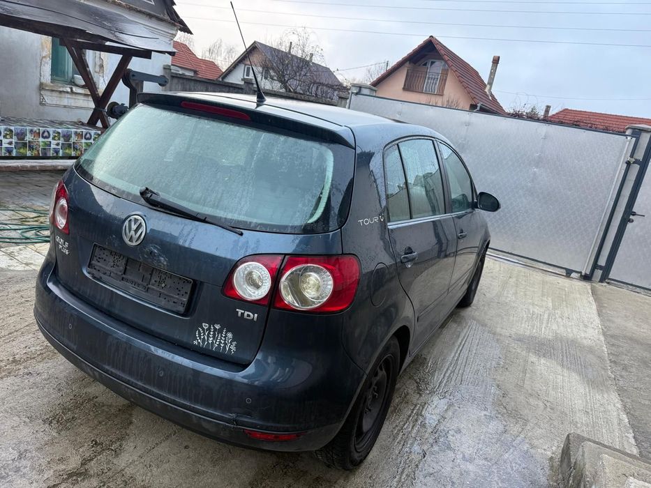 PREȚ FIX: 1.850  Golf 5  1.9 TDI  6 viteze  An:2006