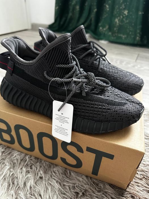 yeezy 350 black  40-45