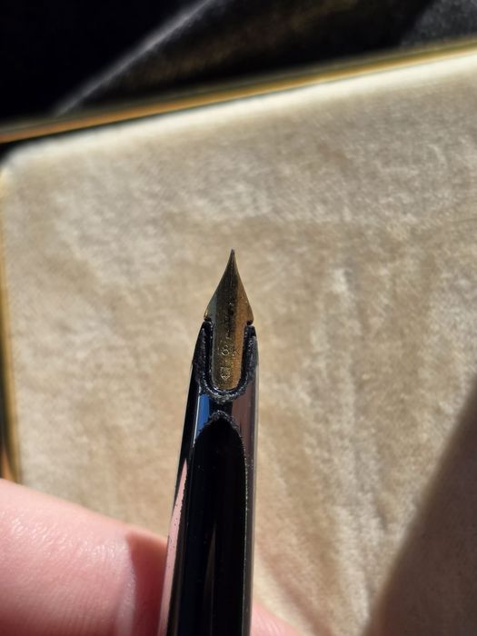 Stilou de colecție Waterman penita aur 18k