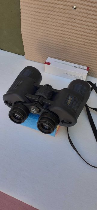 Binoclu Bushnell 10x42 WP