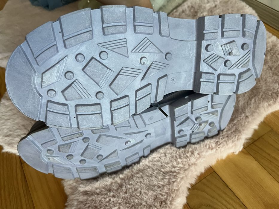 нови обувки размер 40