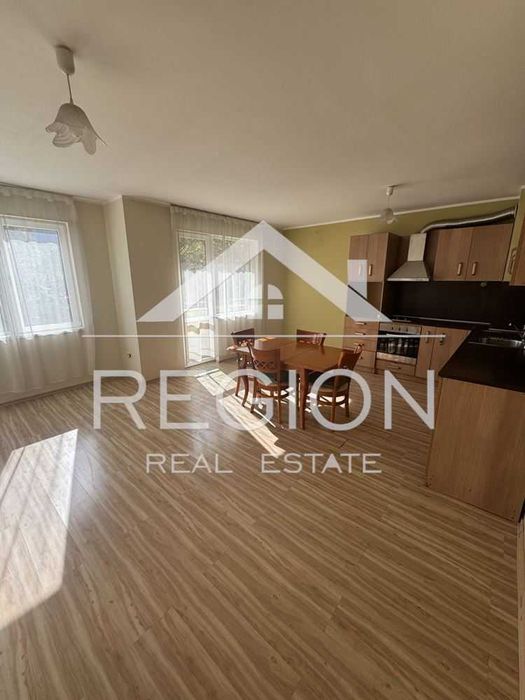 Тристаен полуобзаведен апартамент-Левски