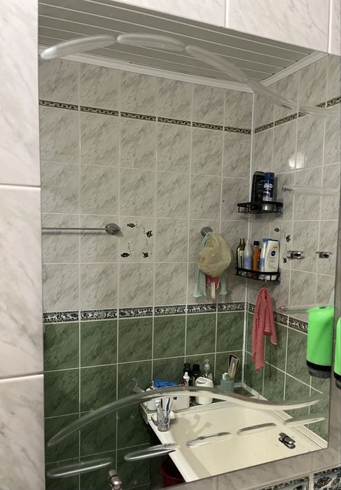 Продам тумба с зеркалом ,экран