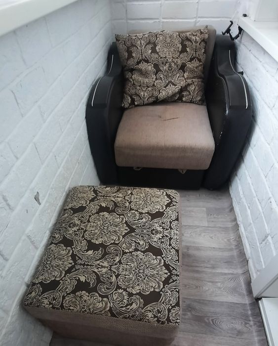 Диван, кресло , пуфик