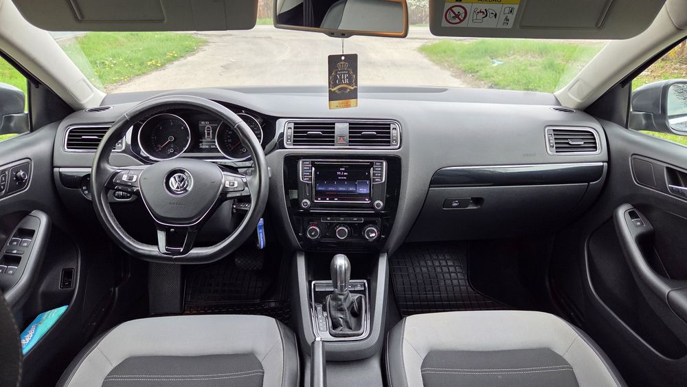 VW Jetta 2.0 Diesel DSG BlueMotion