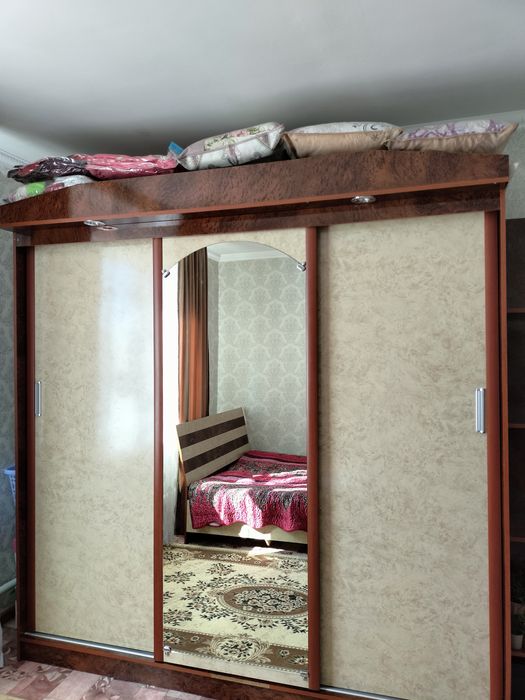Продается спальный гарнитур