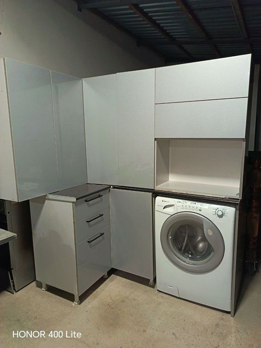 Кухонная мебель срочно продаётся