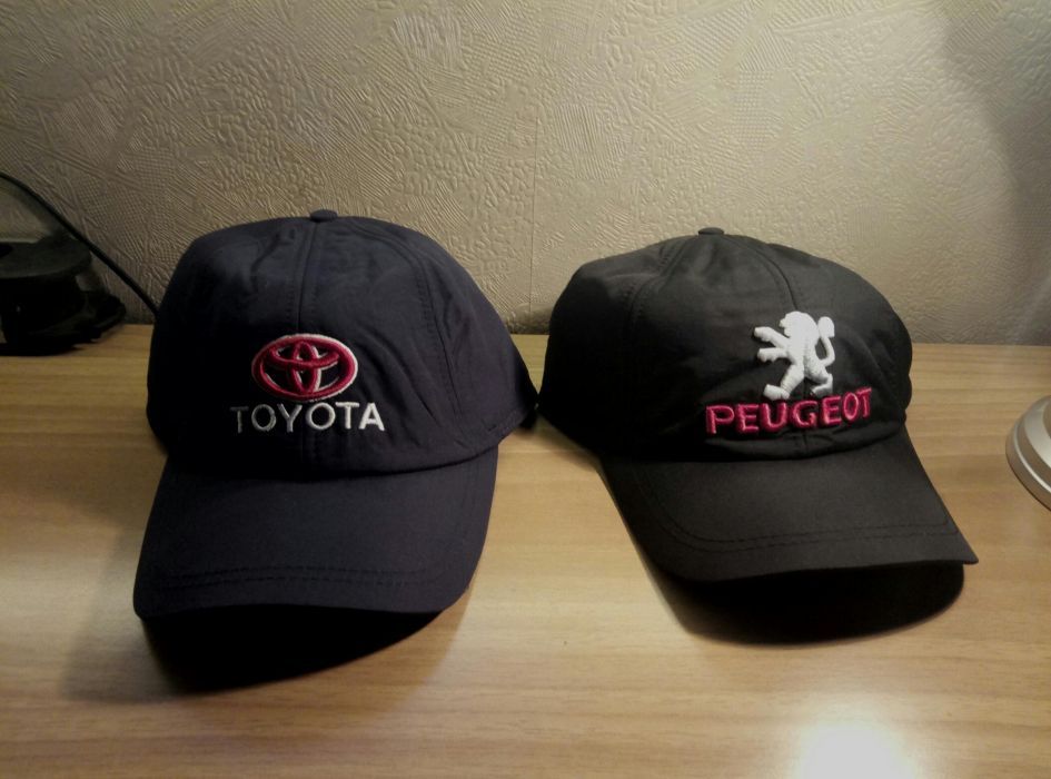 Зимни шапки с уши и козирка на автомобилни марки！