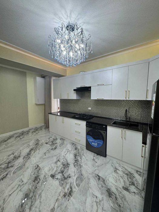 2х комнатная квартира на 10 этаже 50кв/м, в Самарканде