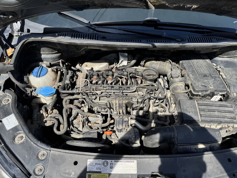 Piese dezmembrari vw touran 1.6 tdi cayc