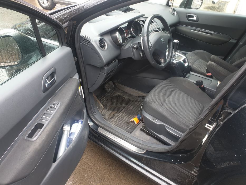 Peugeot 5008 1.6 hdi