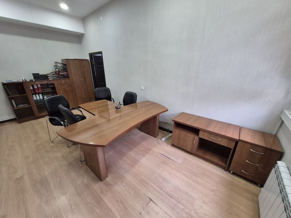 Стол и шкафы набор