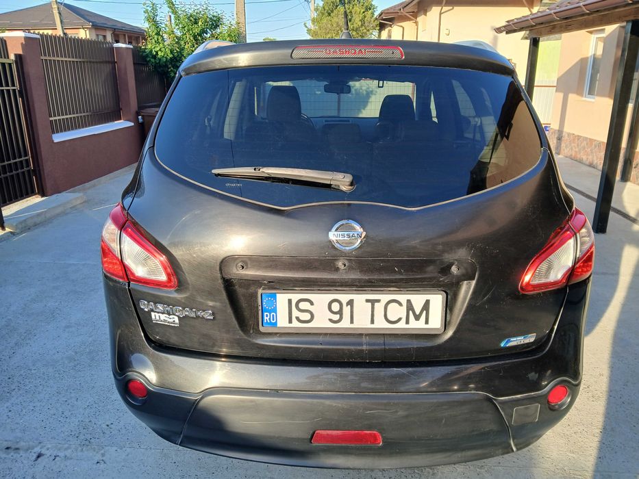 Vând Nissan Qashqai 1,6 diesel