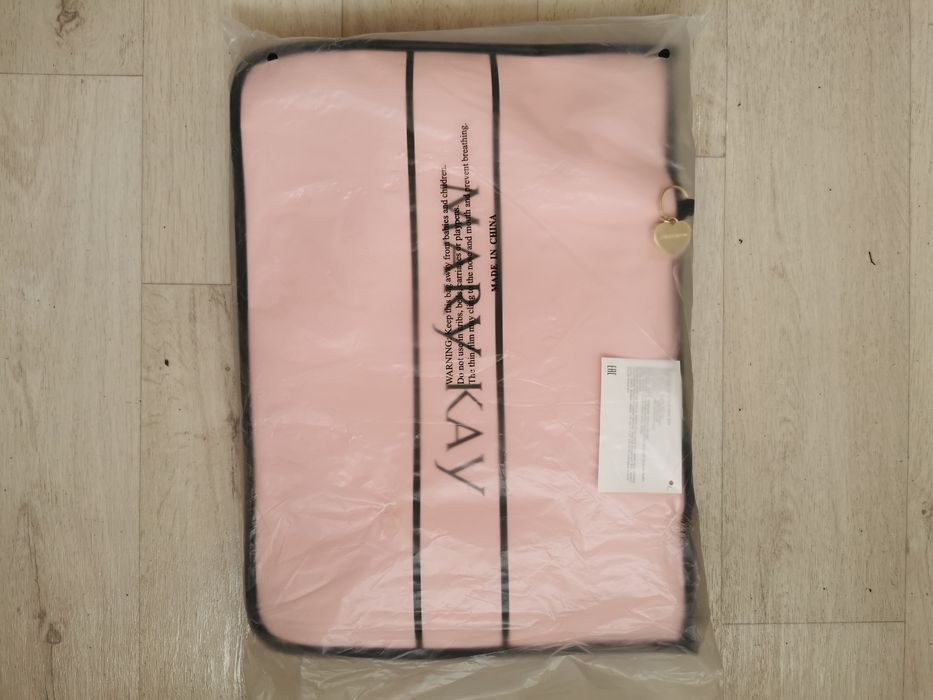 Сумка розовая Мери К