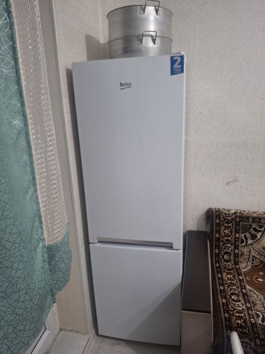 Холoдильник Beko.