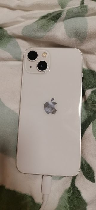 IPhone 13 alb doar constanta