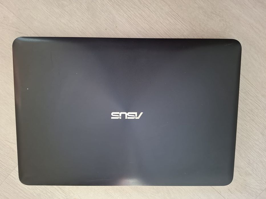 Laptop Asus R558u I5 2 h baterie