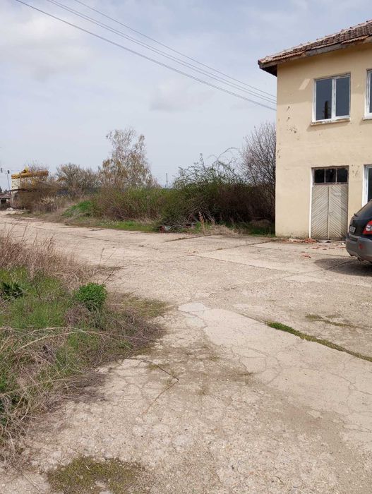 Дава се под наем Промишлена сграда в с. Калояновец, Област Стара Загора - 750 кв.м за 612 € - Снимка #2