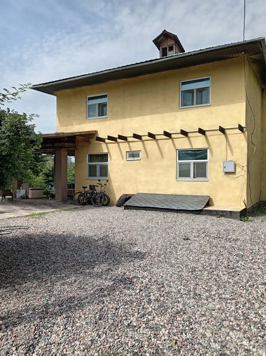 Продам дом-дачу состоящую из 7 комнат