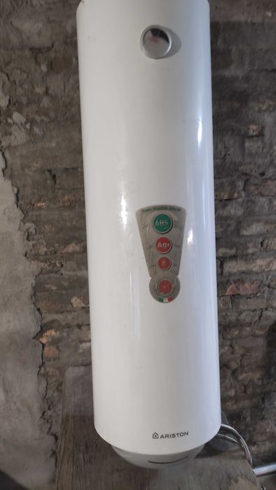 Ariston водонагреватель