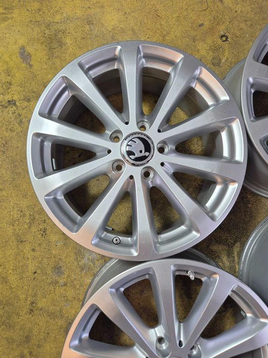 4 Jante Aliaj 5x112 17'' 7.5J ET 40 - VW Golf Passat Touran Sharan Caddy Tiguan / Skoda Octavia Superb Yeti Karoq Kodiaq AUDI SEAT