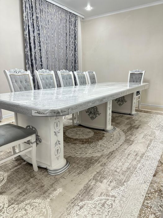 Гостевой стол со стульями. Комплект.