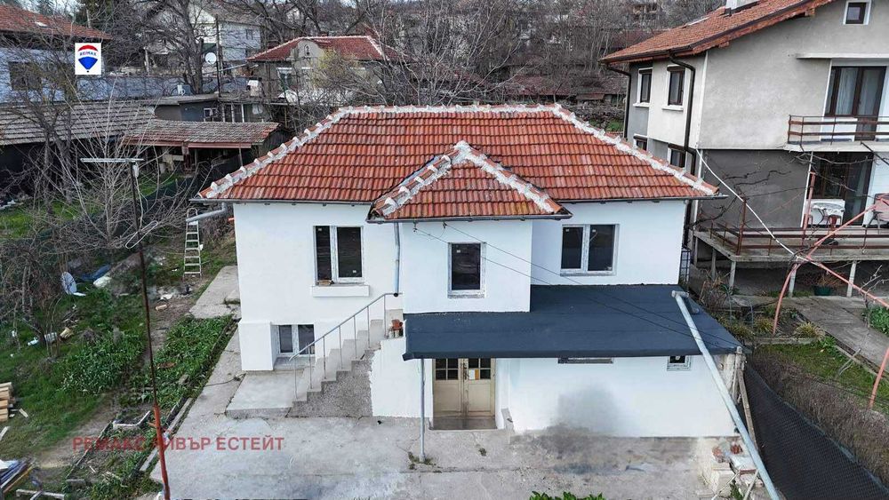 Продава се Къща в с. Червена вода, Област Русе - 110 кв.м за 845 €/кв.м - Снимка #1