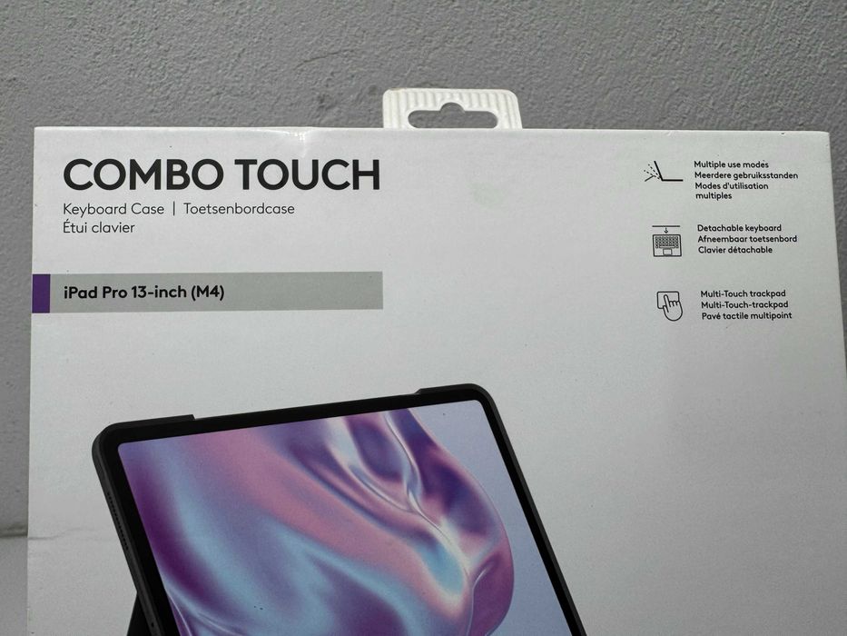 Клавиатура - Logitech Combo Touch iPad Pro 13-inch (M4)