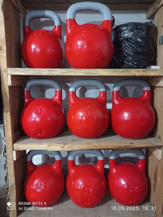 Гири штанги гантели.