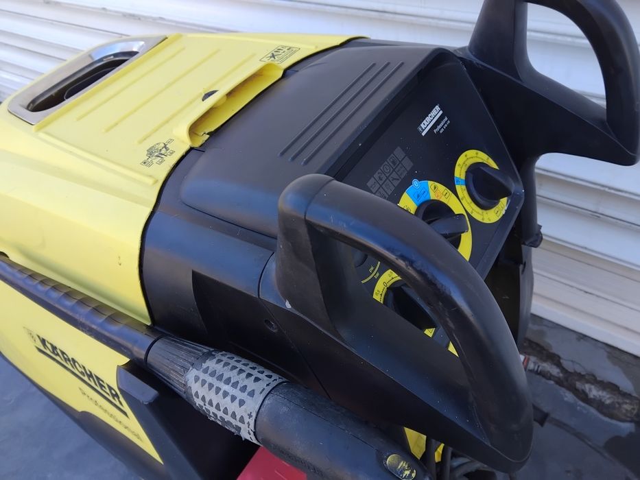 Водоструйка Karcher hds 9/18-4М НовМодел Profesional   380V250bar Керамика Супер Силна НайВисокКлас от мащините на 380Волта