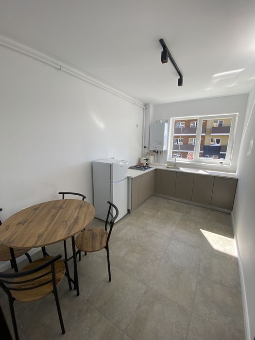 Apartament 3 camere,2 bai,loc parcare.Proprietar.