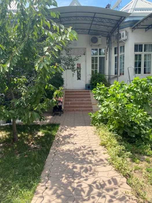 Сдается Дом 2200 уе. Метро М.Горький ул. Дагестанская