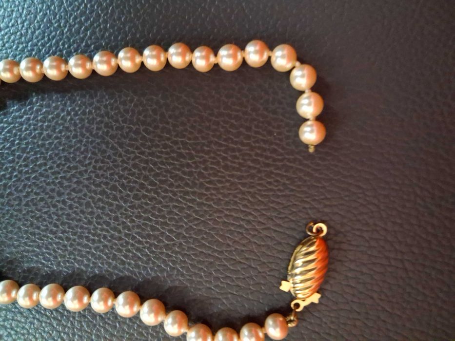 Дамско колие - перли и обеци