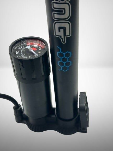 Насос автомобильный ручной.Nasos avtomobilniy ruchnoy