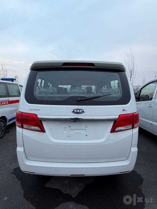 Jac M4 люкс минивен