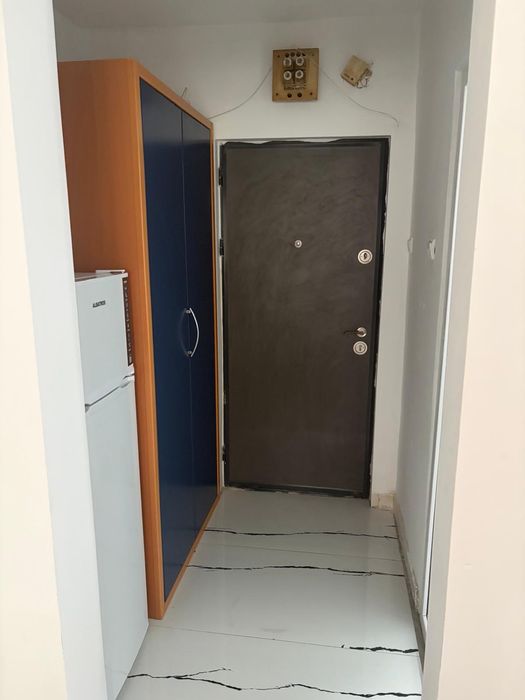 Inchiriez garsoniera Brazda lui Novac