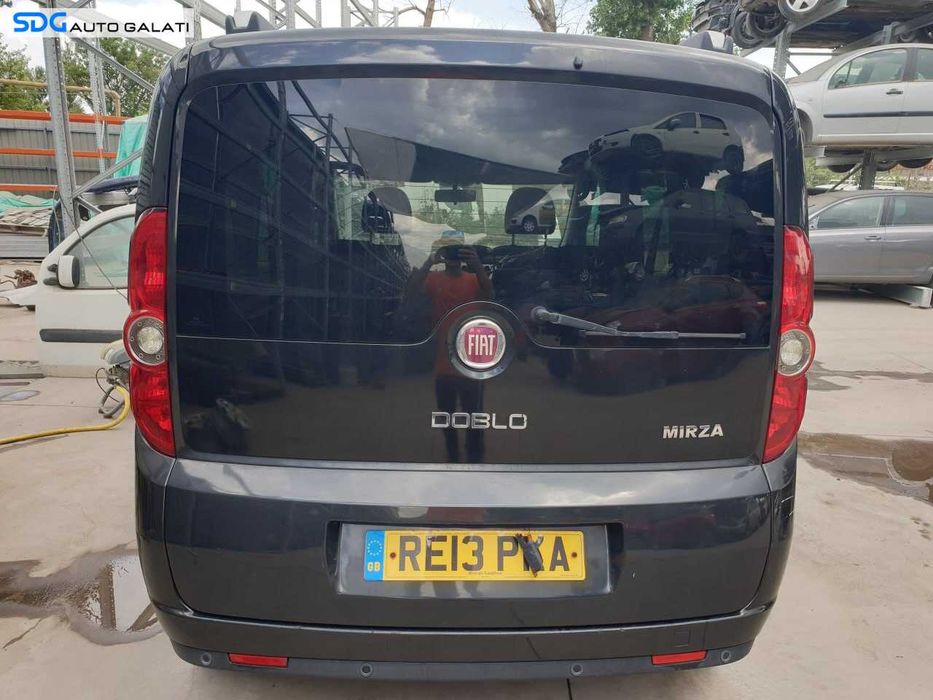 Haion Hayon Portbagaj Dezechipat cu Luneta Geam Sticla Fiat Doblo 2 2009 - 2015 Culoare Negru [Q4795]