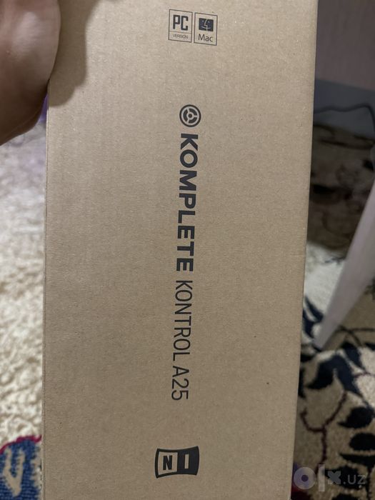 Native Instruments Komplete Kontrol A25