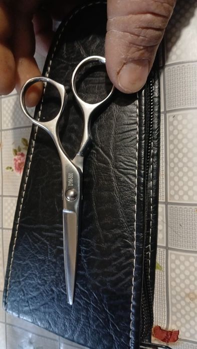 Foarfeci de tuns profesionale de la jaguar